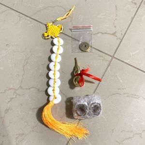 Feng Shui - Four auspicious objects curated